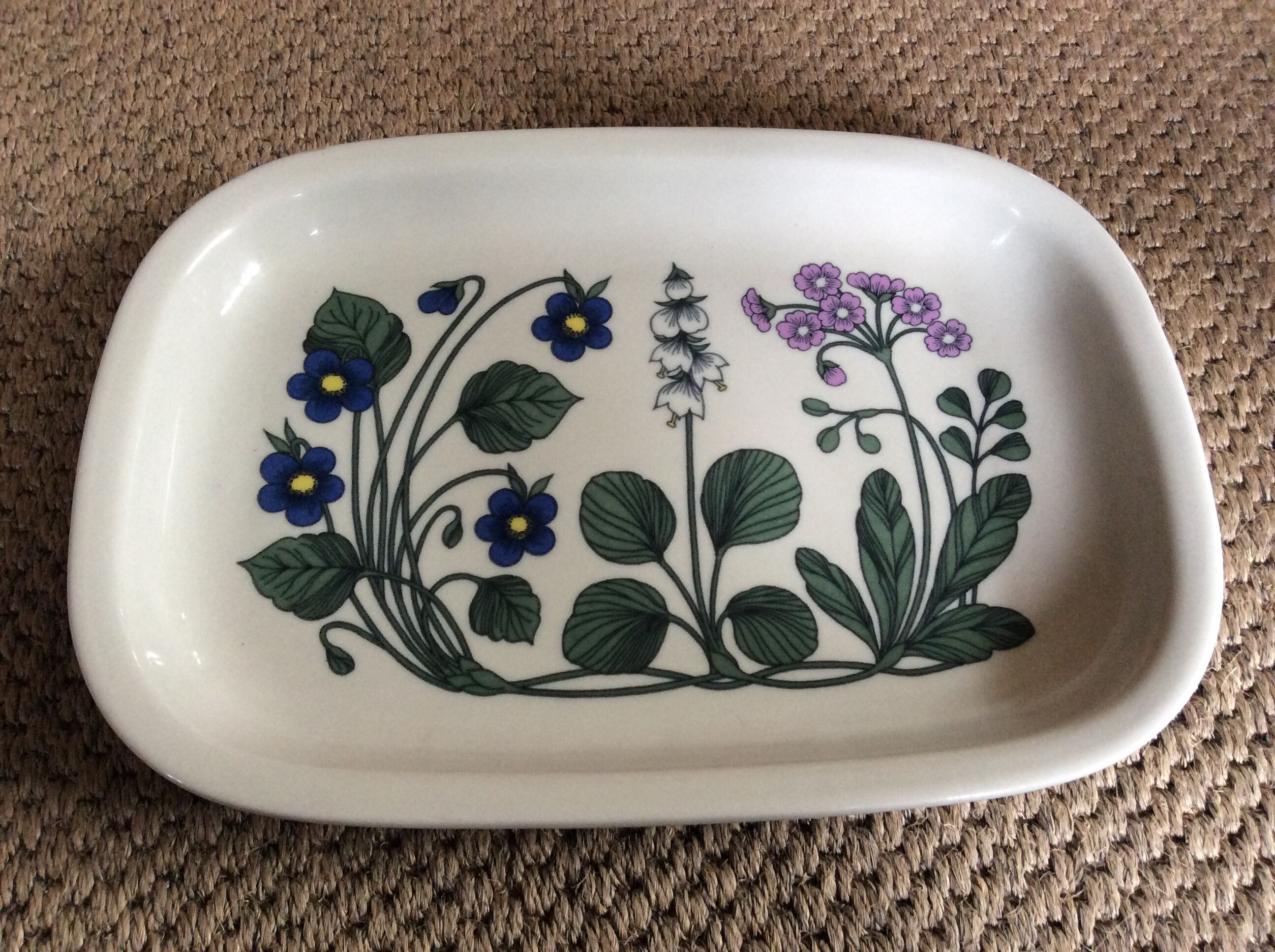 Vintage dish