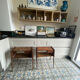 Deux tables de chevet