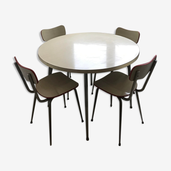 Chairs and round table formica