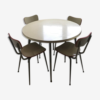 Chaises et table ronde formica