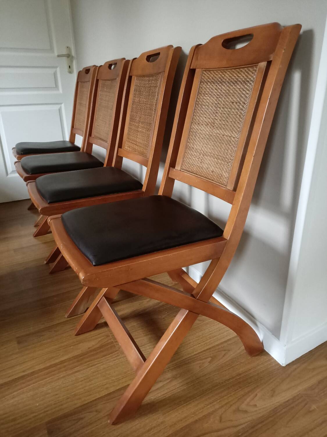 Set of 4 wood and leather chairs