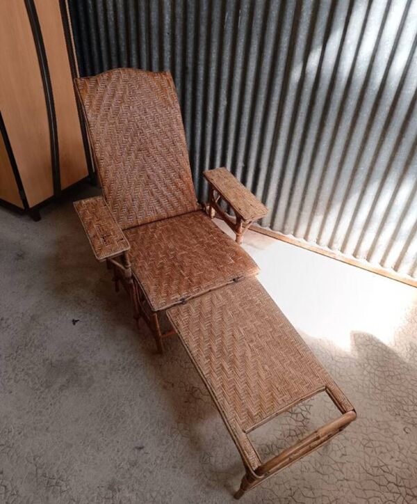 Chaise longue, transat en osier et rotin vintage