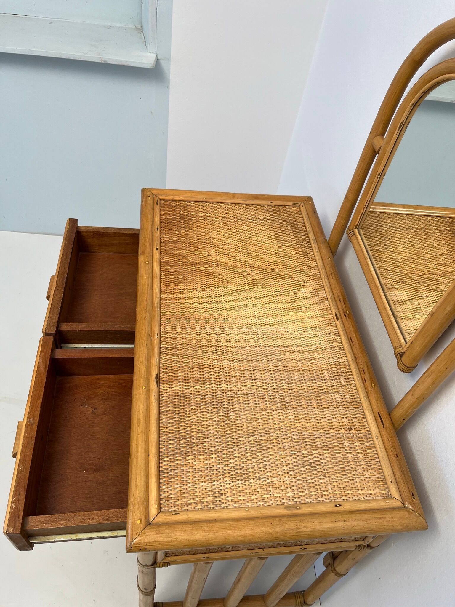 Bamboo and rattan dressing table, with mirror 50s-60s