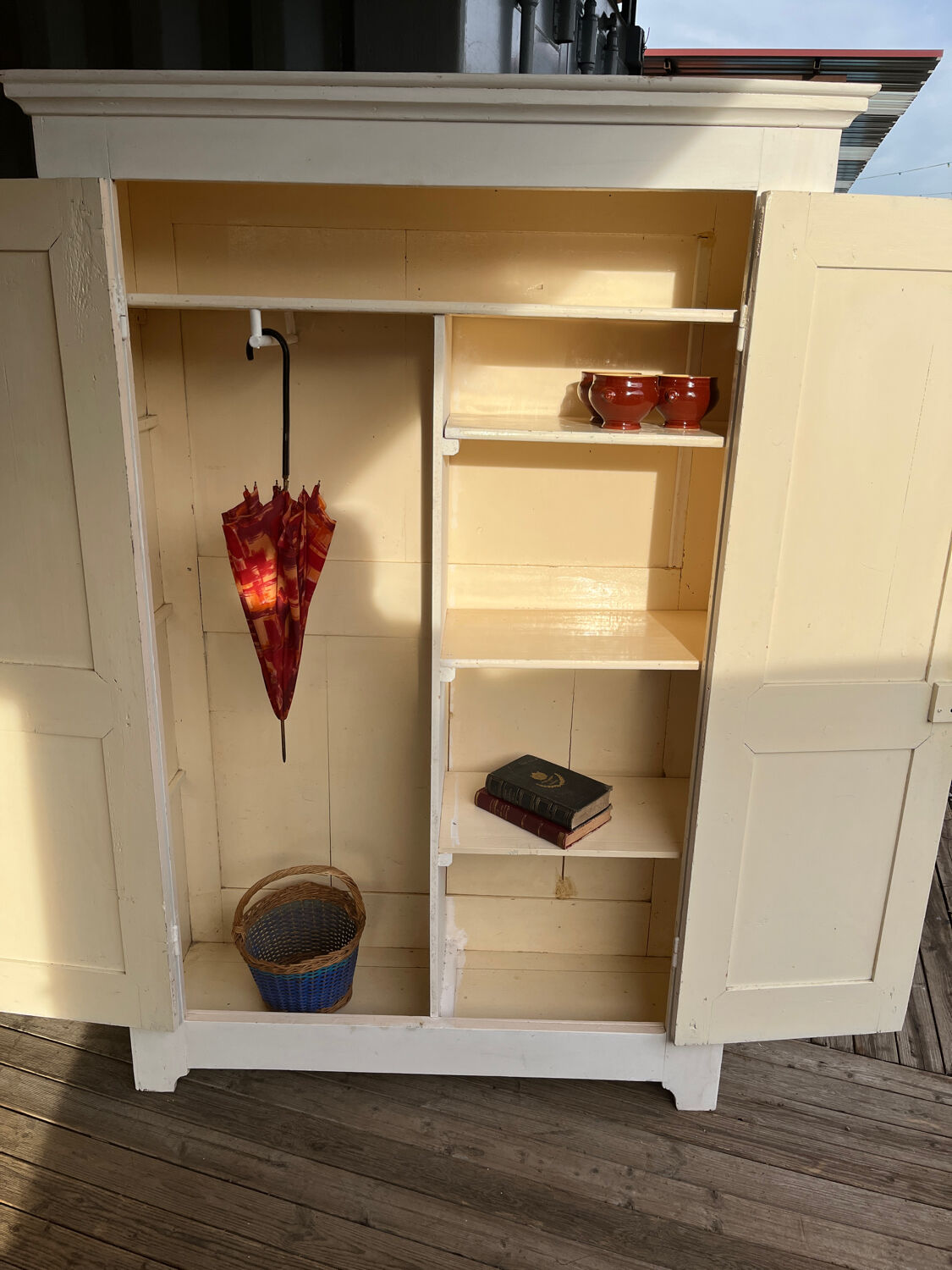 Armoire, penderie parisienne