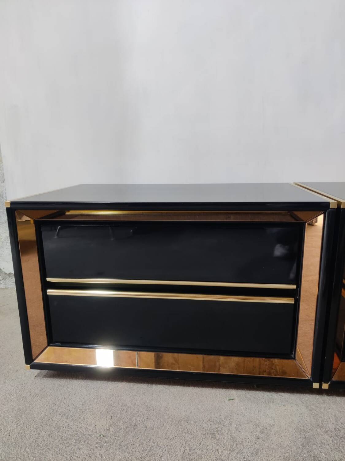 Pair of Italian nightstands, 1970/1980