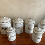 Série de 6 pots à épice en tôle émaillée