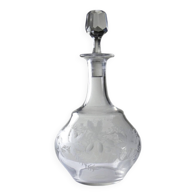 Carafe ancienne en cristal gravé, décor végétal, Bohème XIX-XXe