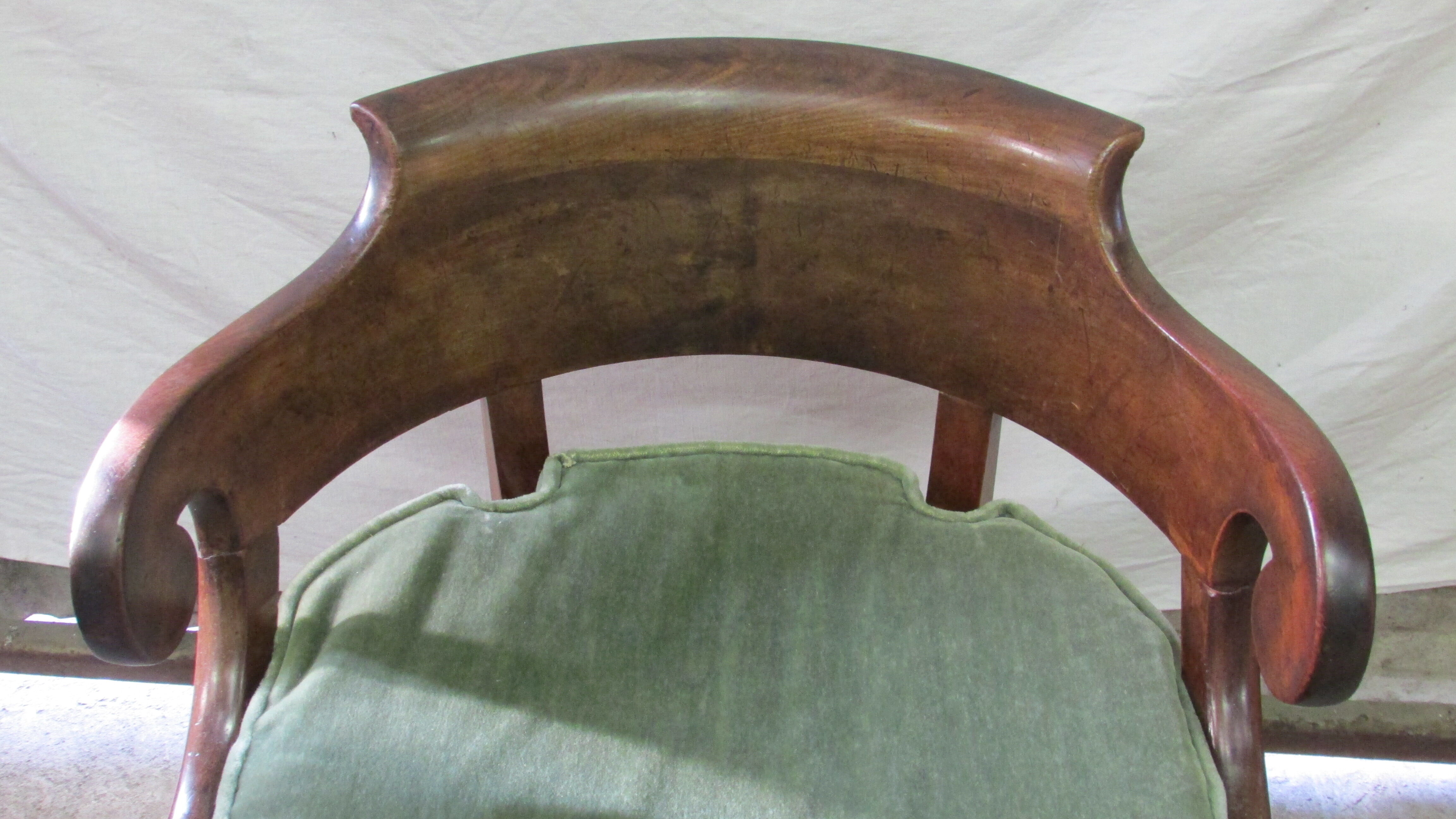 Louis Philippe canned office chair with cushion