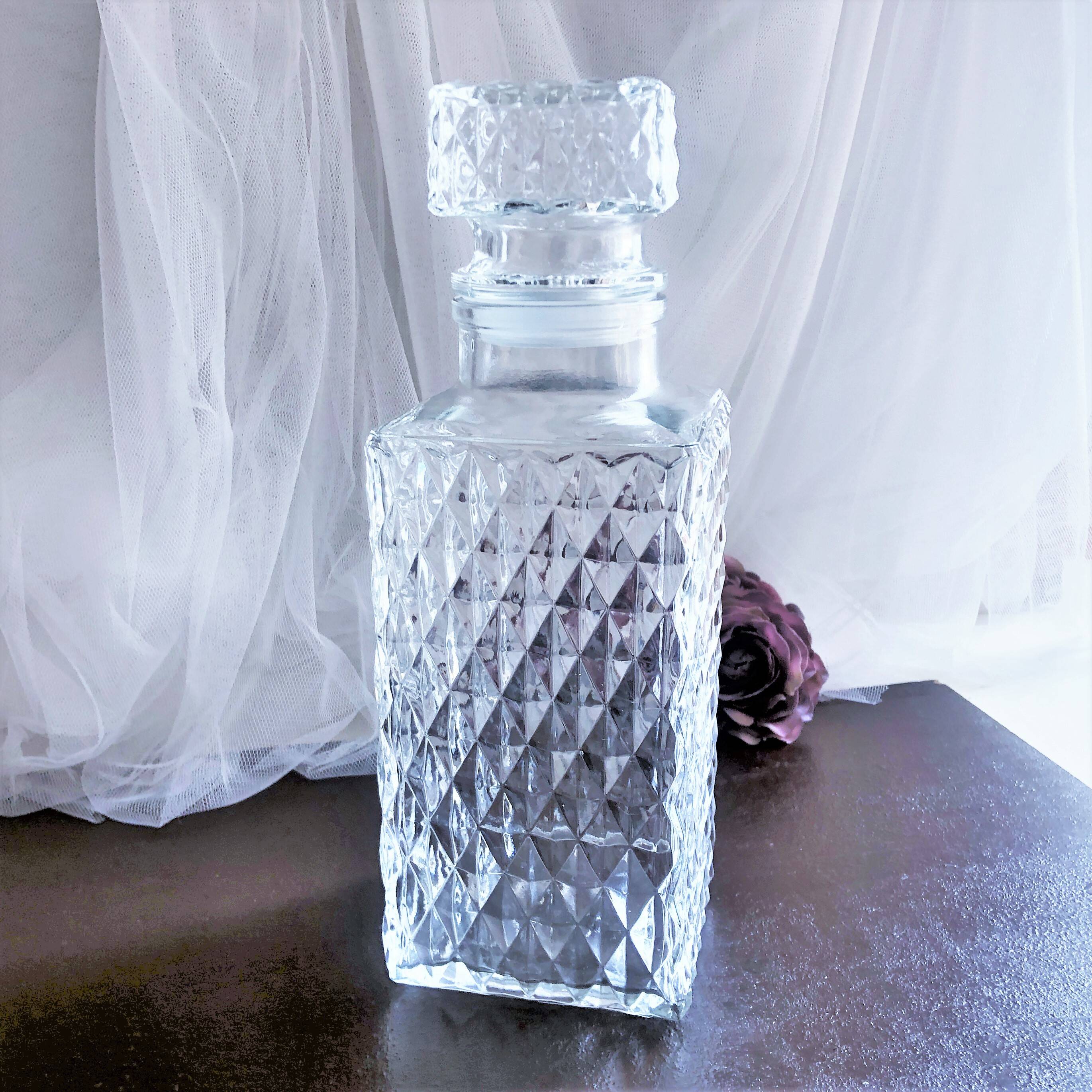 Whiskey carafe or decanter textured crystal glass diamond tip