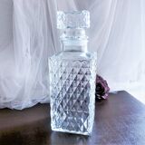 Whiskey carafe or decanter textured crystal glass diamond tip