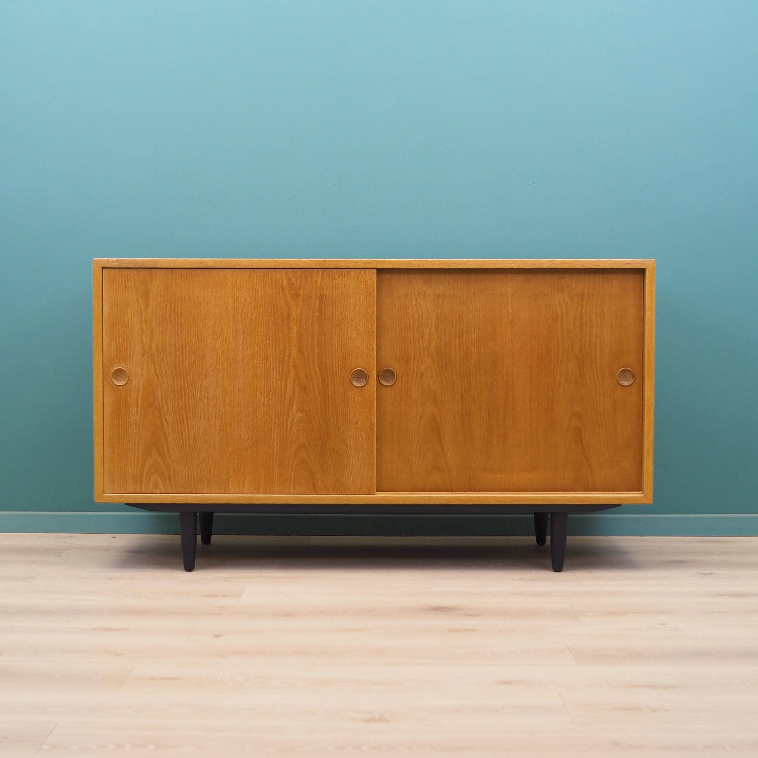 Oak cabinet, Scandinavian design, 1960s, designer: Børge Mogensen, manufacturer: AB Karl Andersson &