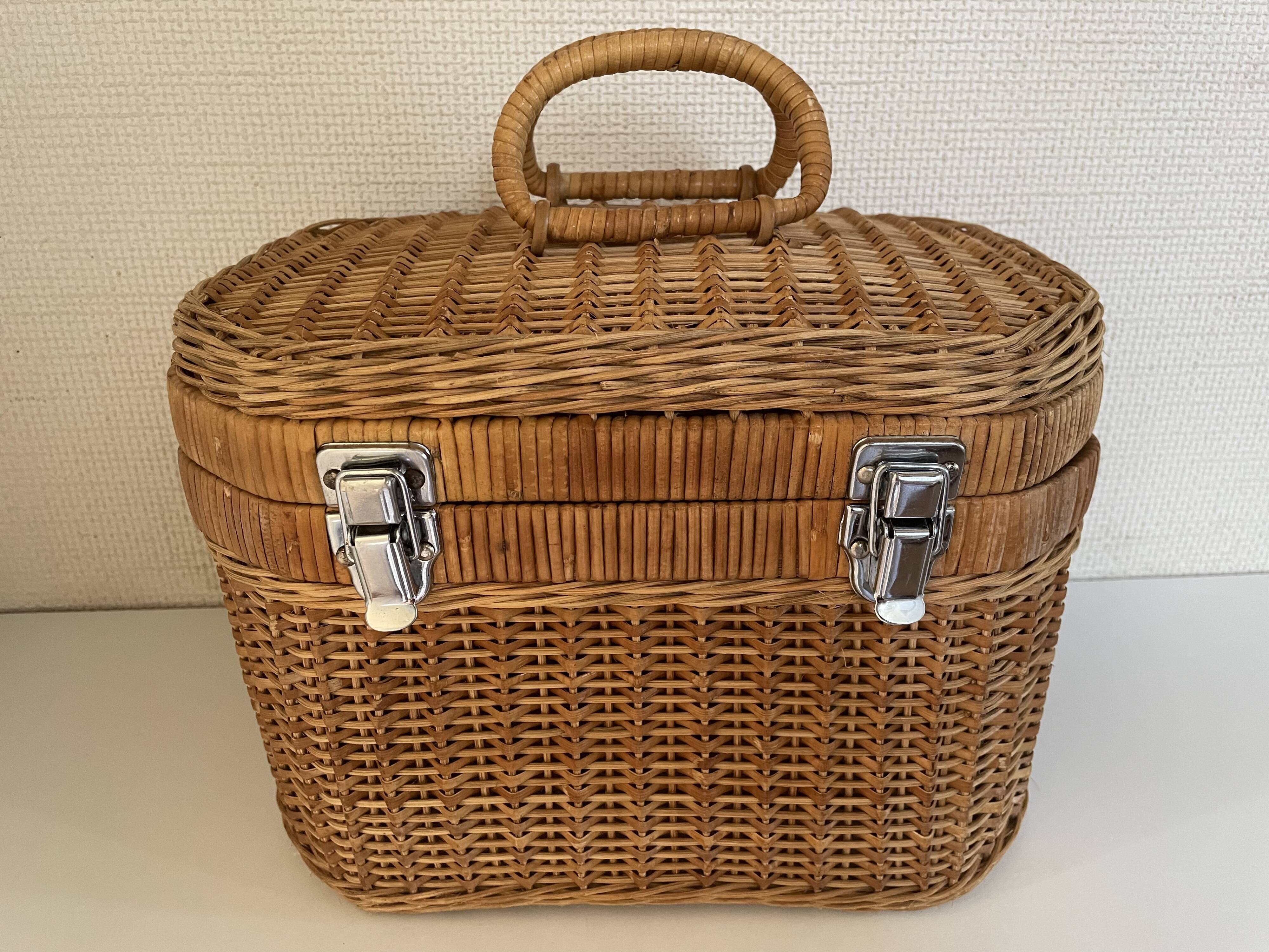 Rattan marrow case