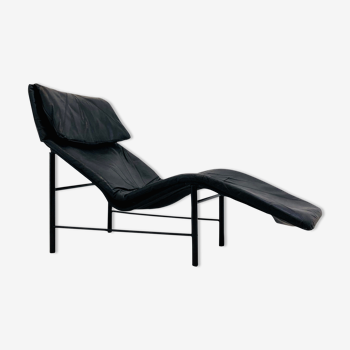 Black leather lounge chair model "Skye" by Tord Björklund Sweden 1970