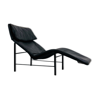 Black leather lounge chair model "Skye" by Tord Björklund Sweden 1970