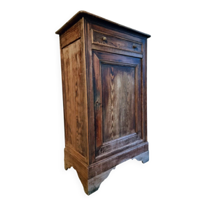 Armoire rustique française