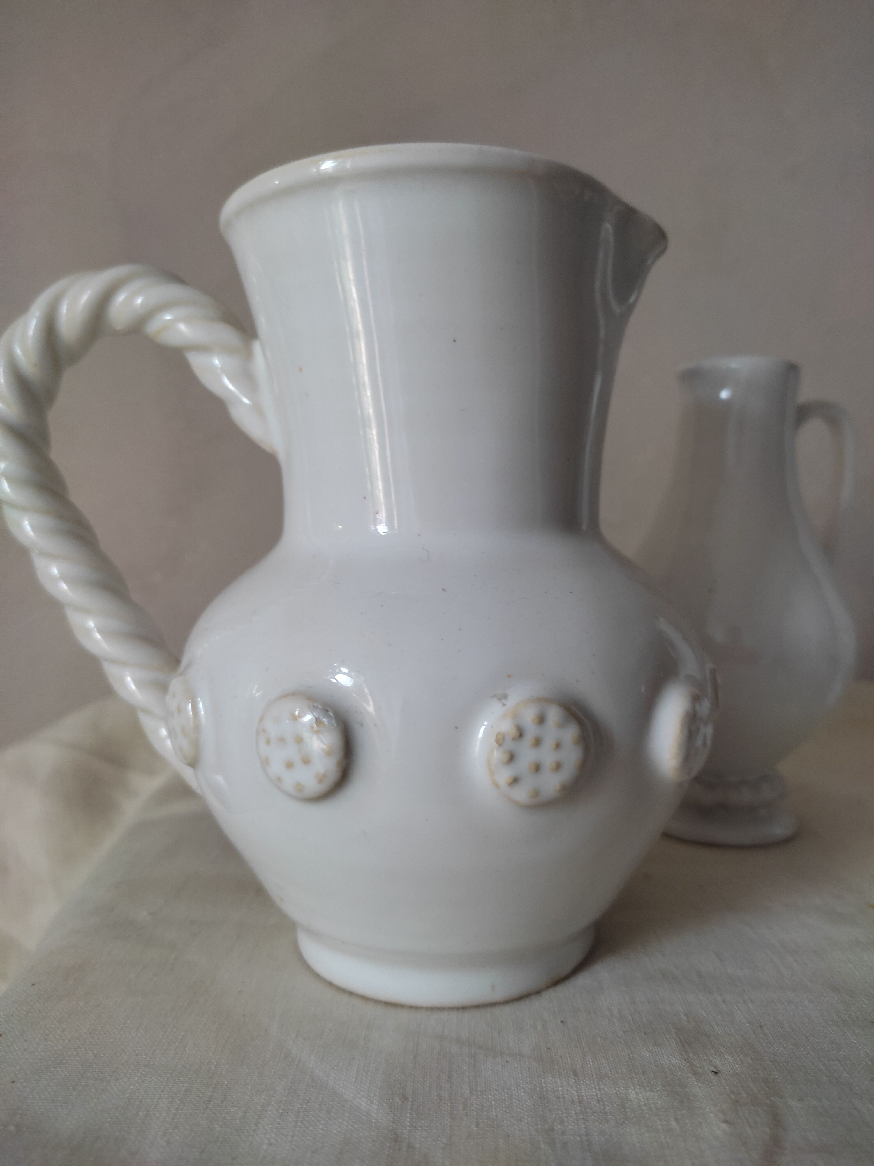 Pitchers Émile Tessier