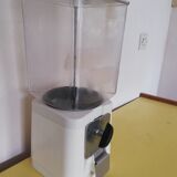 Distributor vintage candy made in Germany