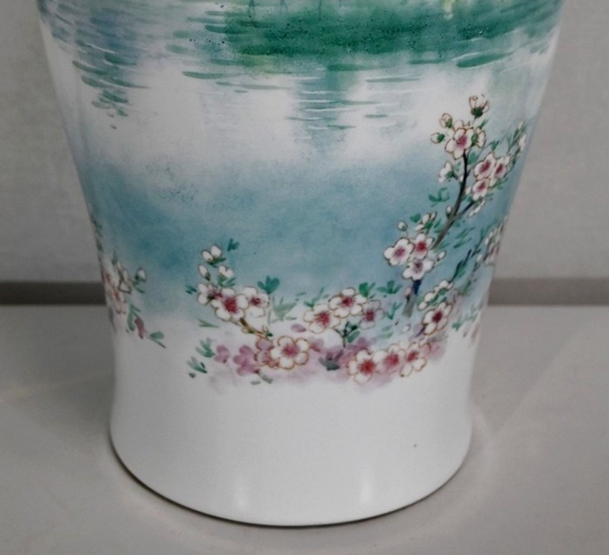 Vase en porcelaine du Japon - XXe