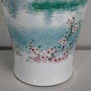 Vase en porcelaine du Japon - XXe