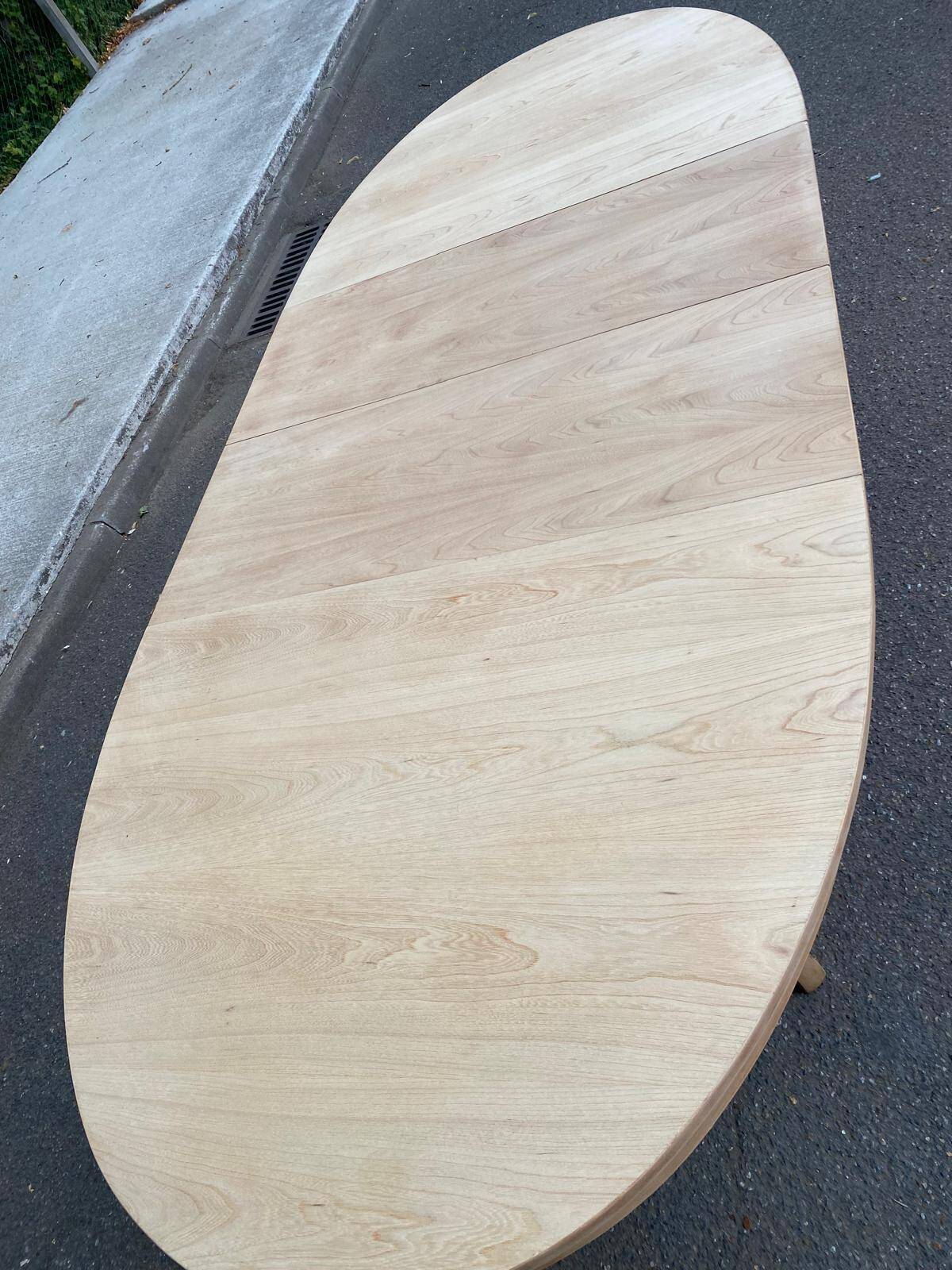 Table scandinave ovale extensible Baumann décapée en teck brut 240cm 1960