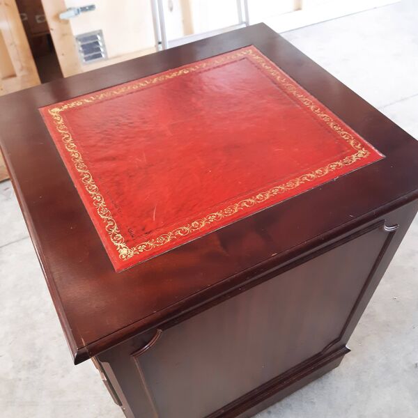 Petit meuble de bureau