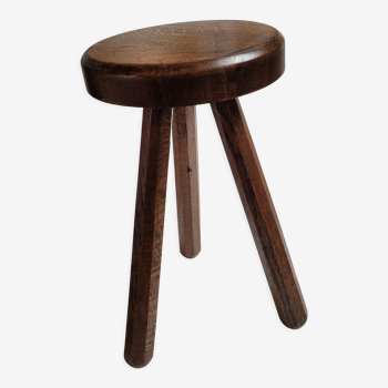 Solid wood tripod cowherd stool