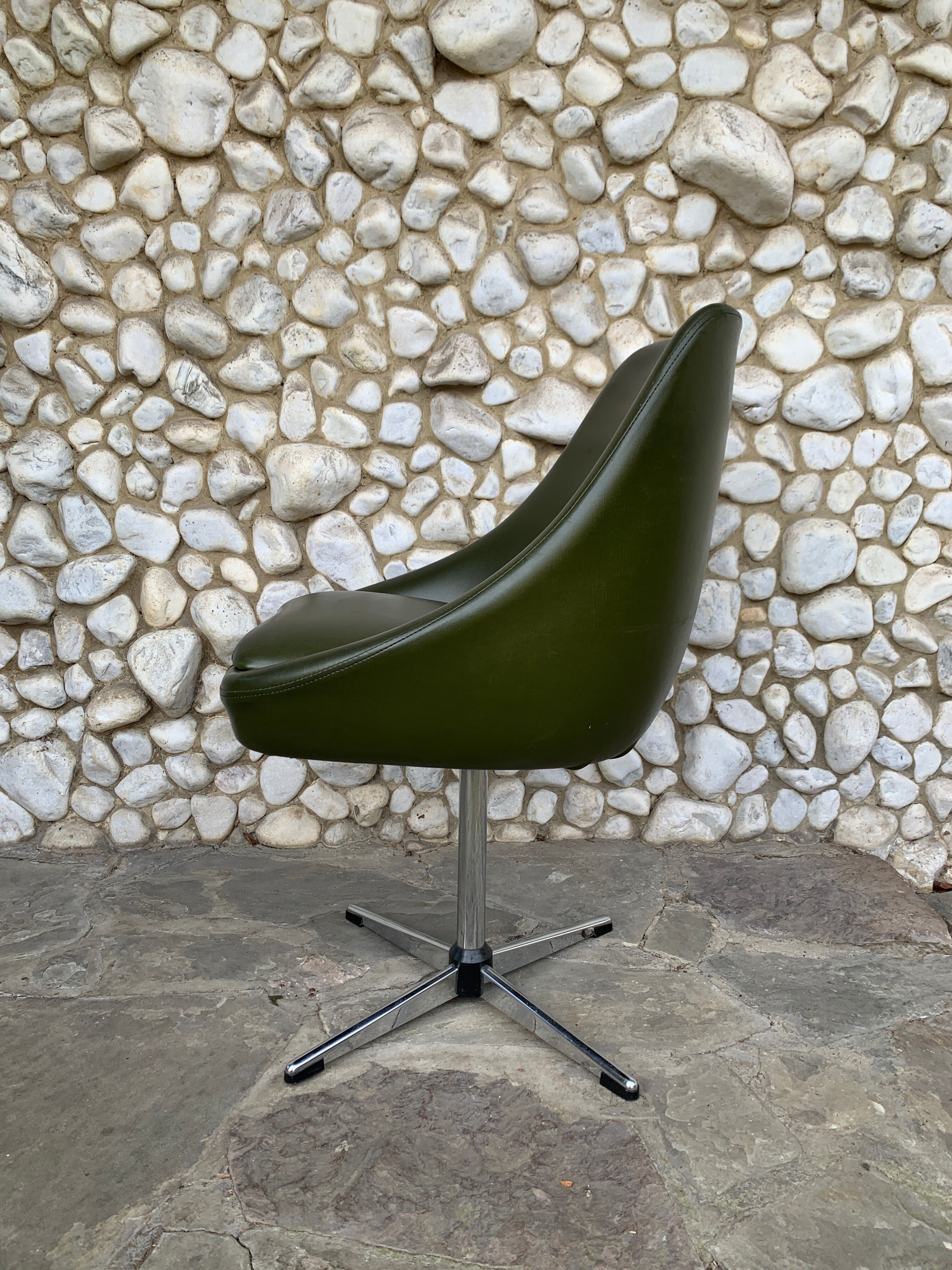 Vintage office chair olive space-age imitation leather 1970s