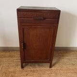 Meuble d’appoint parisien