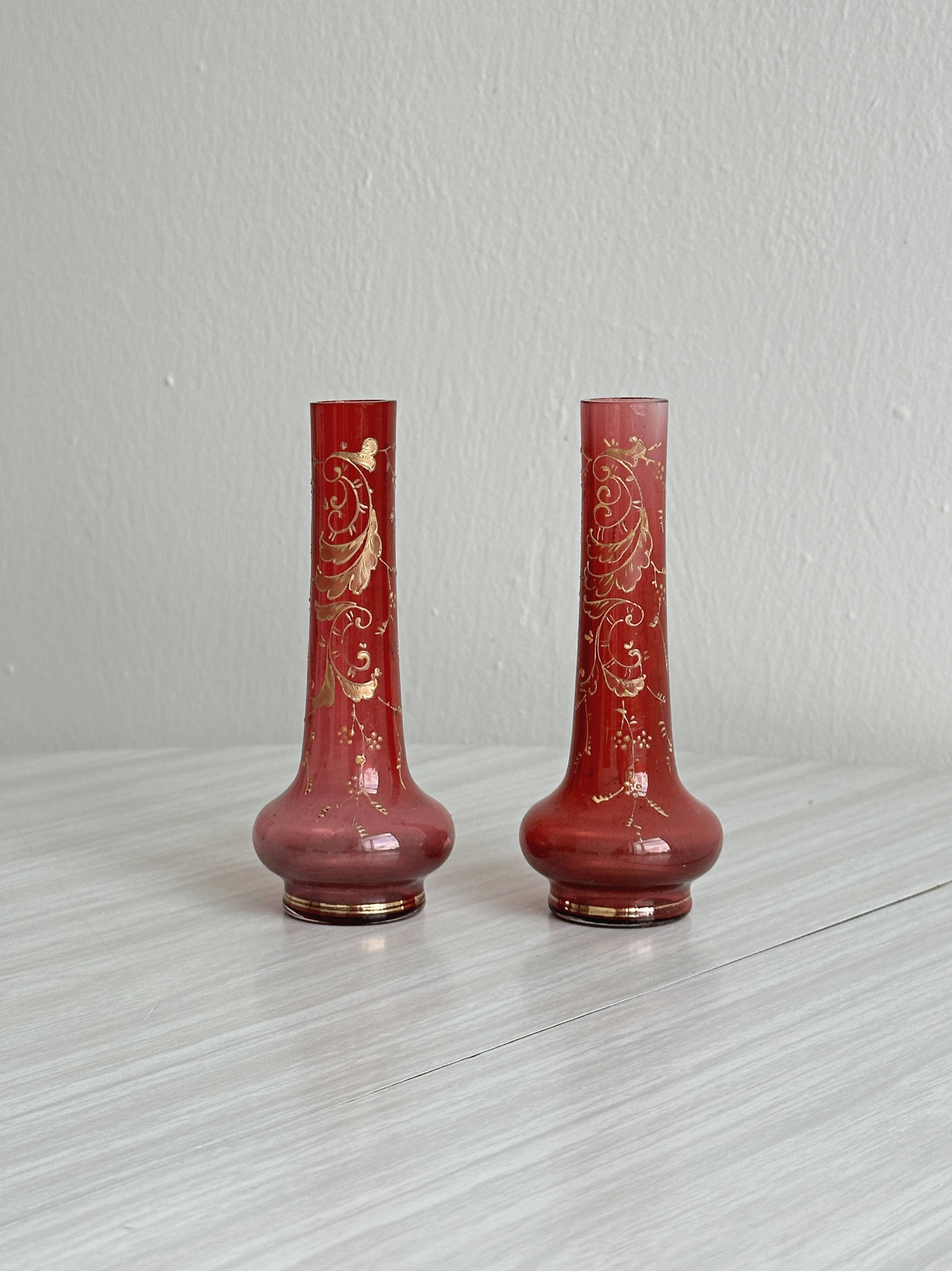 Duo de vases anciens en verre