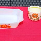 Vintage arcopal gratin dish lotus model