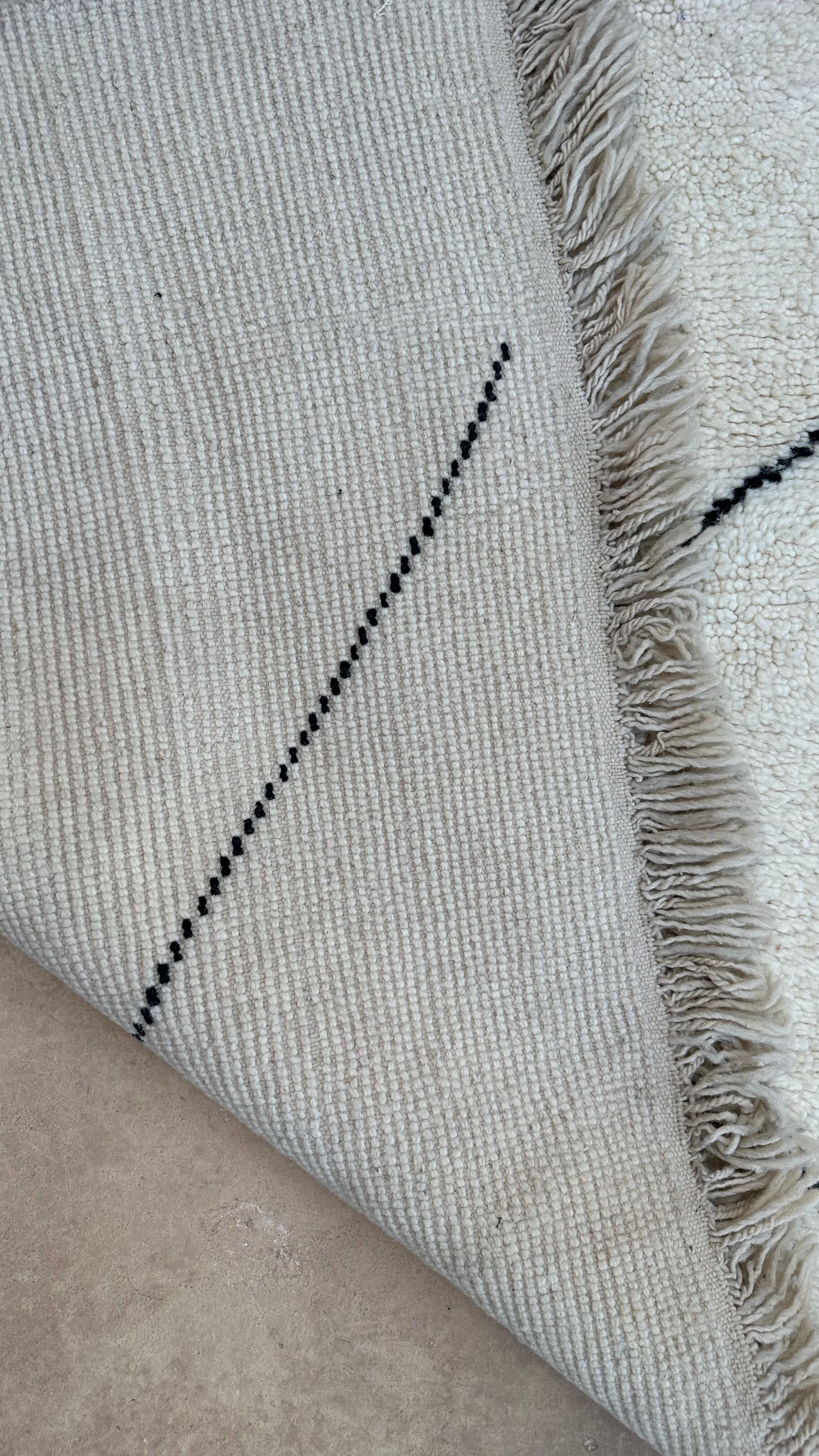 Moroccan rug ben ouarain white - 161 x 267 cm