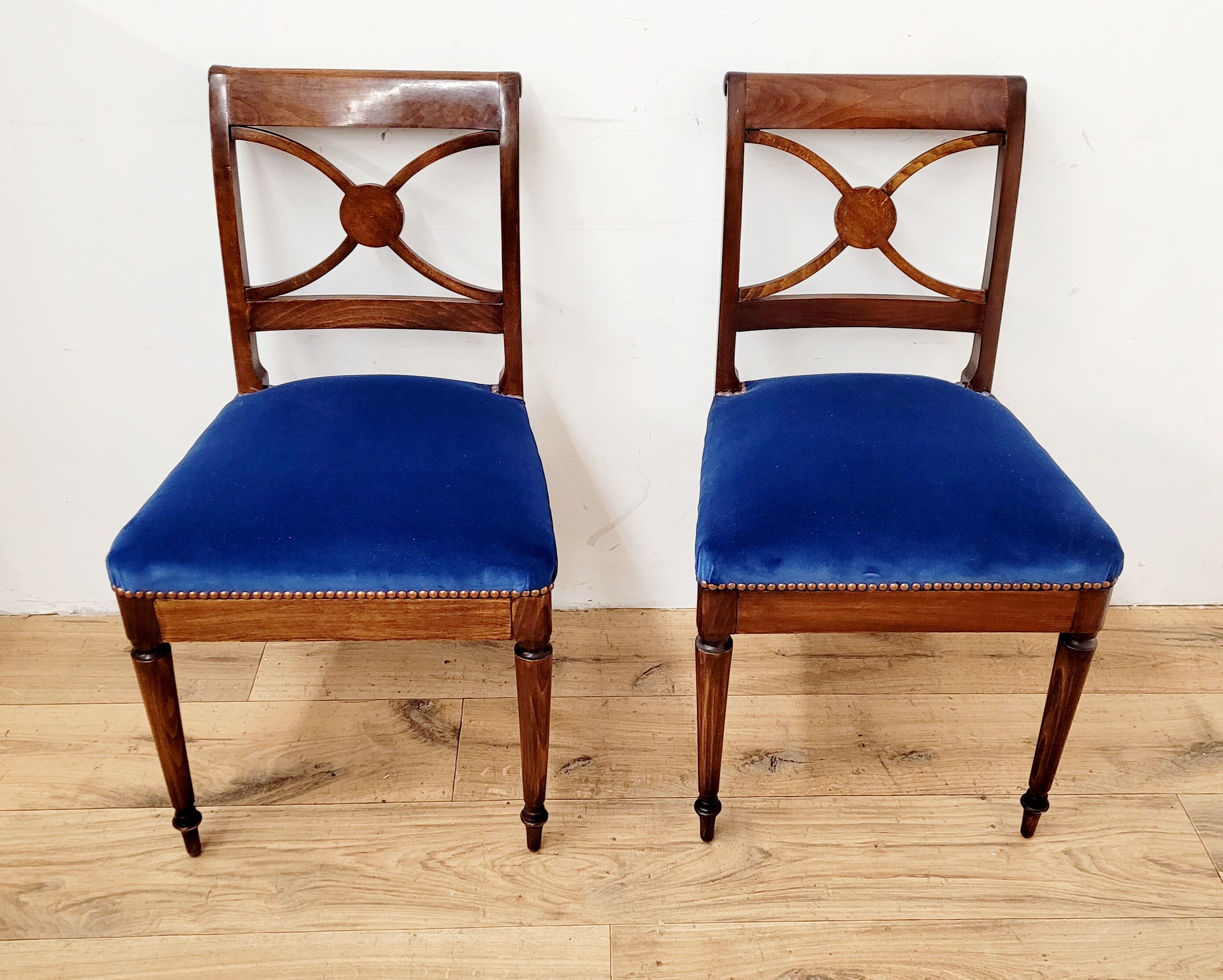 Six chairs in azure blue wood