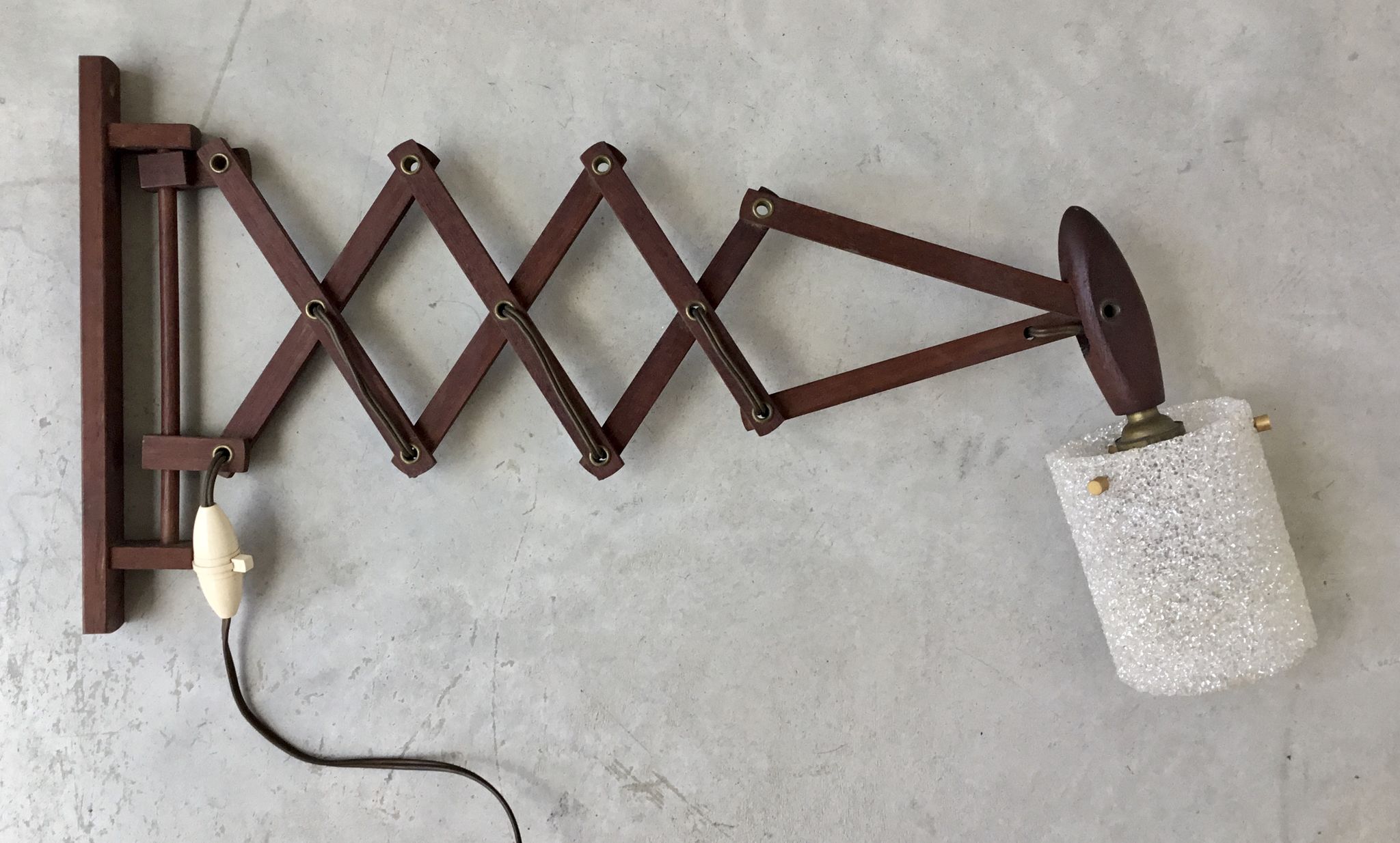 Teak accordion wall lamp Le Klint by Erik Hansen Scandinavian 1950