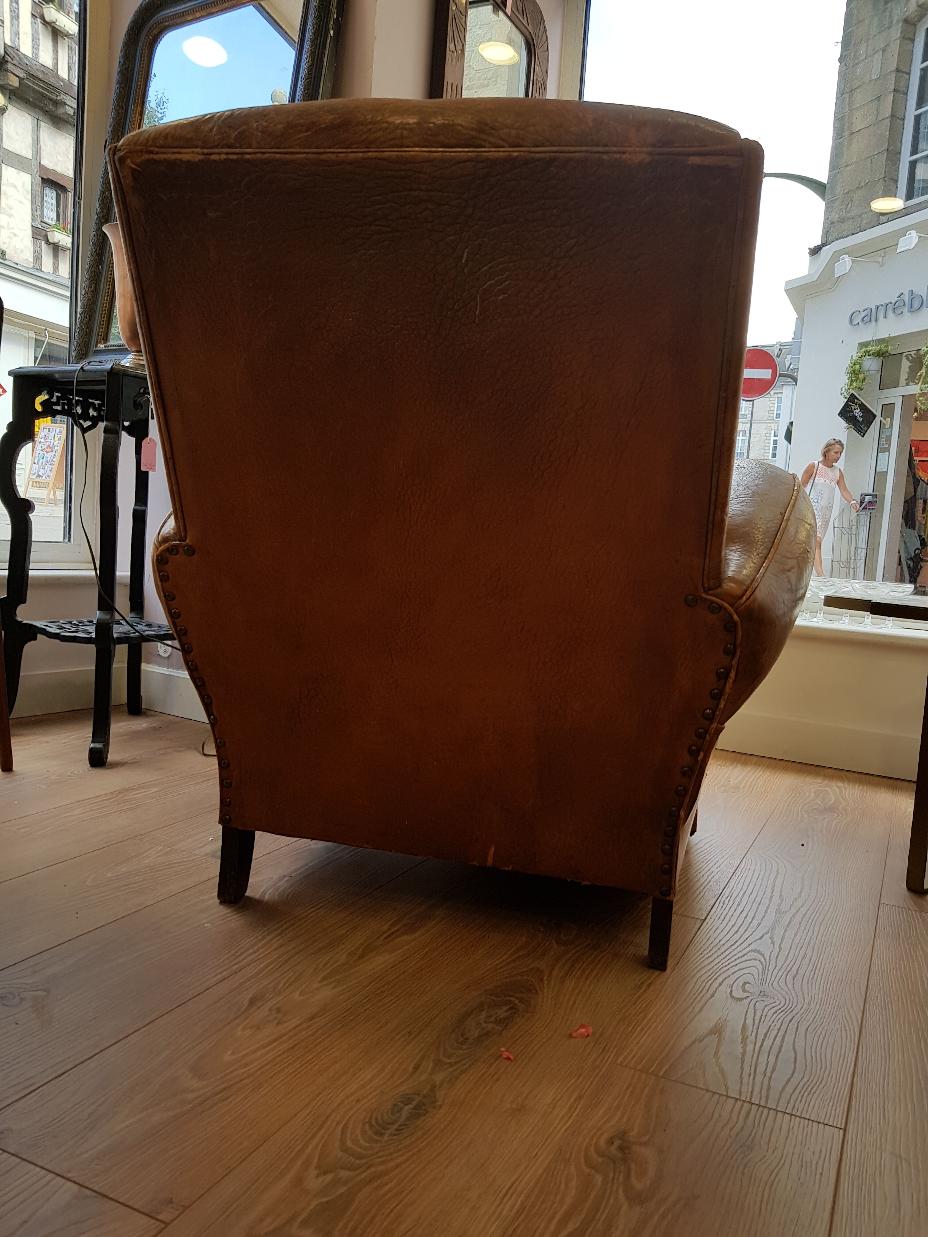 Club leather armchair