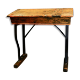 Bureau d’écolier du XXe siècle