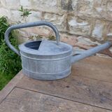 Zinc watering can