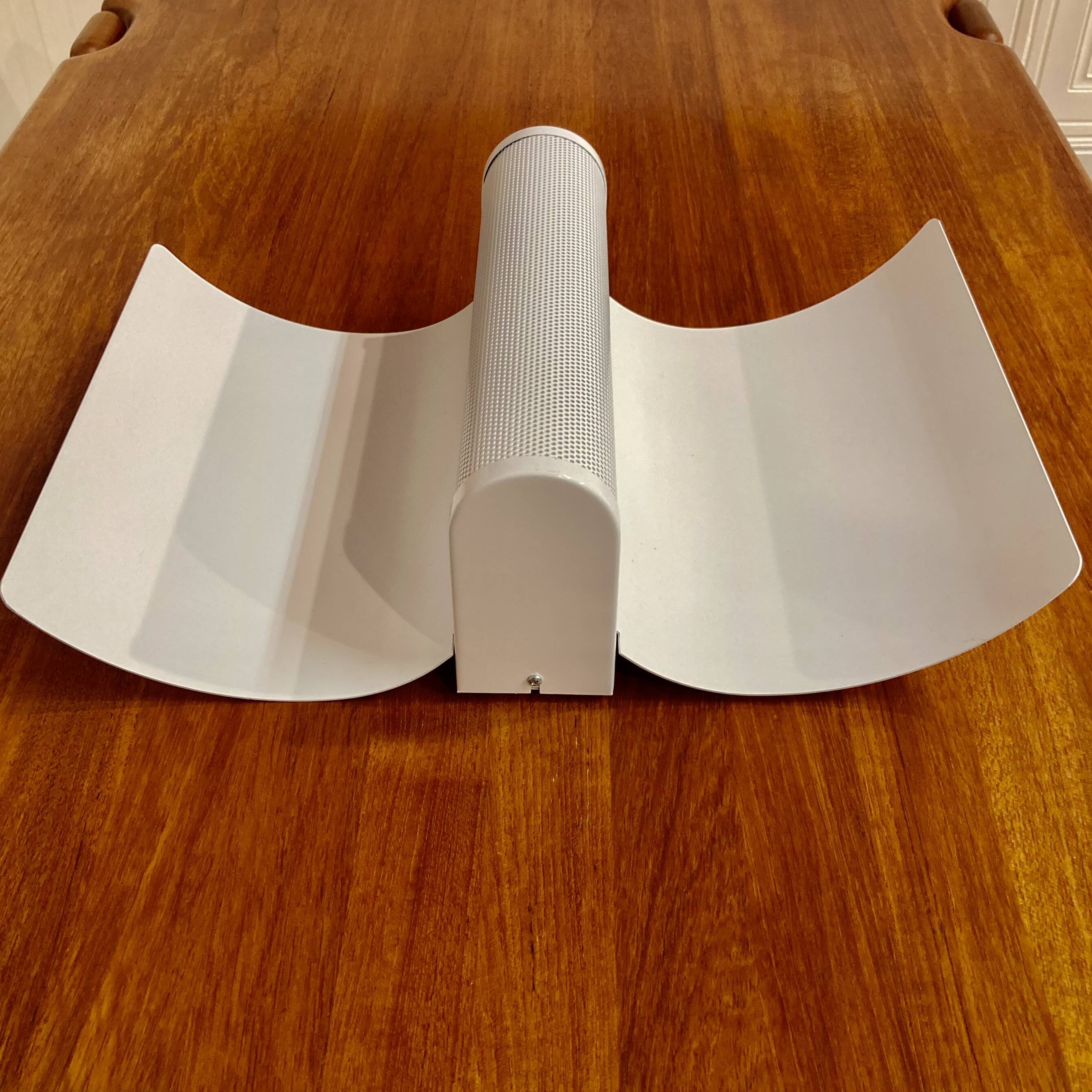 LARGE METAL WALL LIGHT SCANDINAVIAN DESIGN.