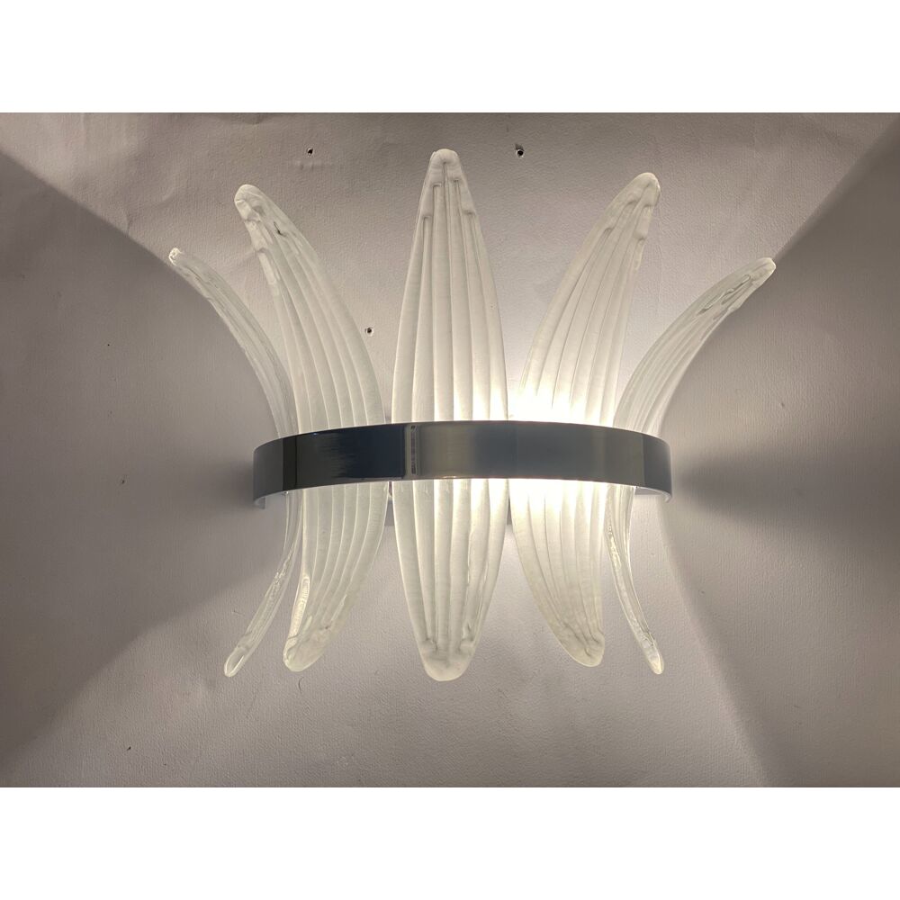 Belt sanded”palmette” murano glass wall sconce