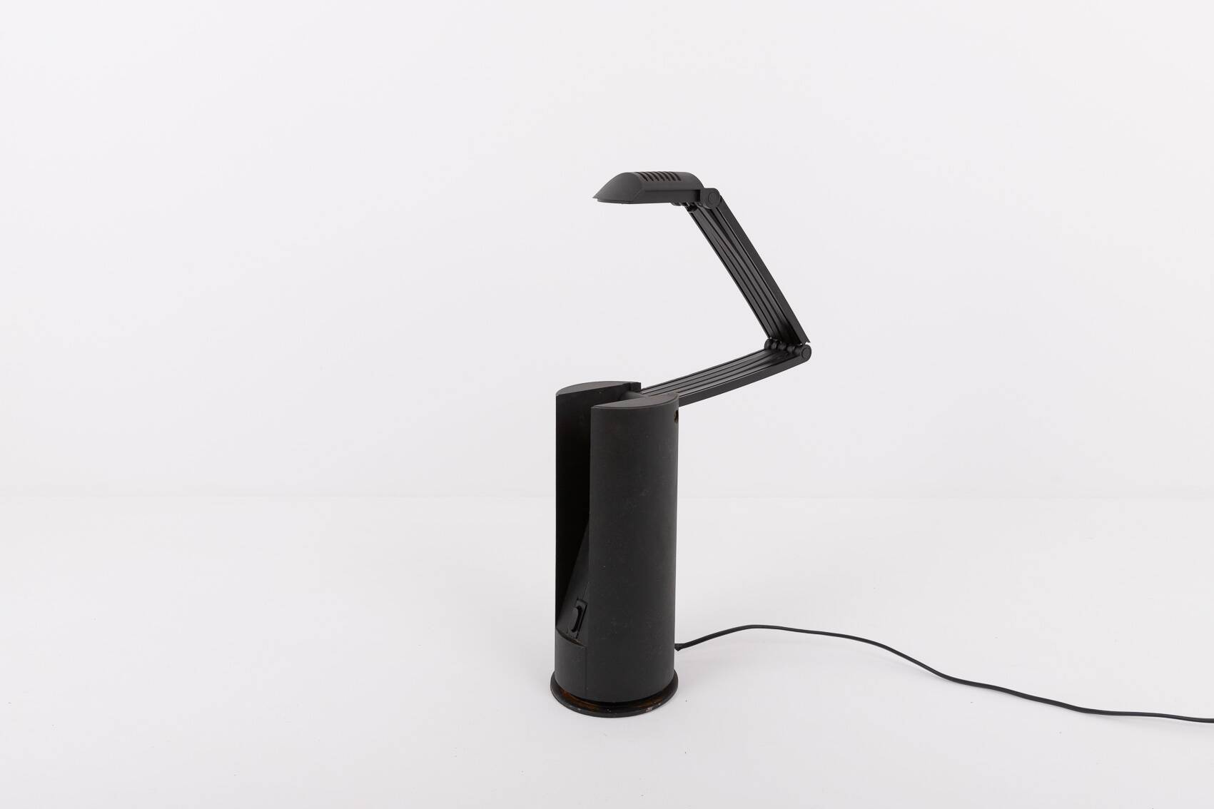 Post modern ‘Grillo’ desk lamp by Hans von Klier for Bilumen, Italy 1980’s