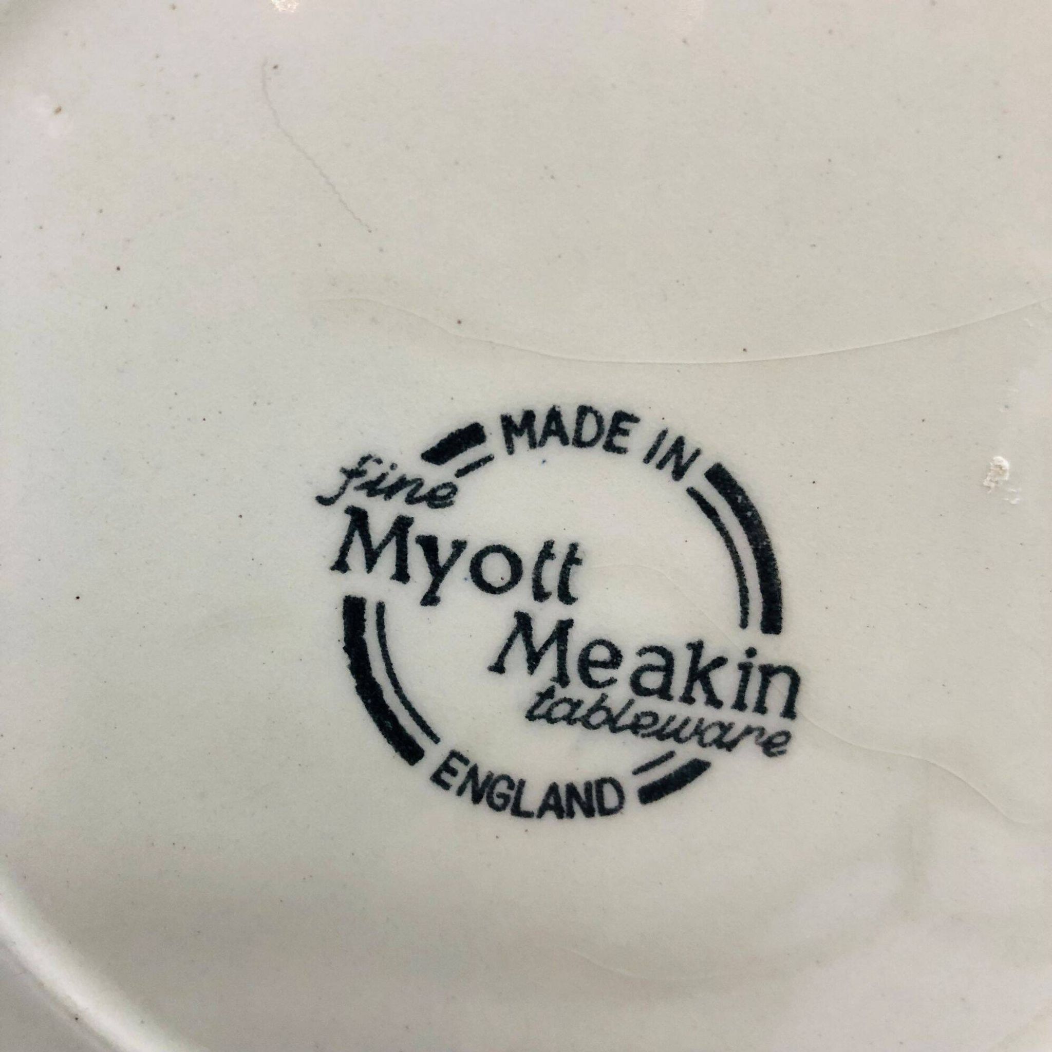 6 assiettes à dessert en faïence anglaise Myott Meakin