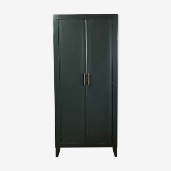 Armoire parisienne