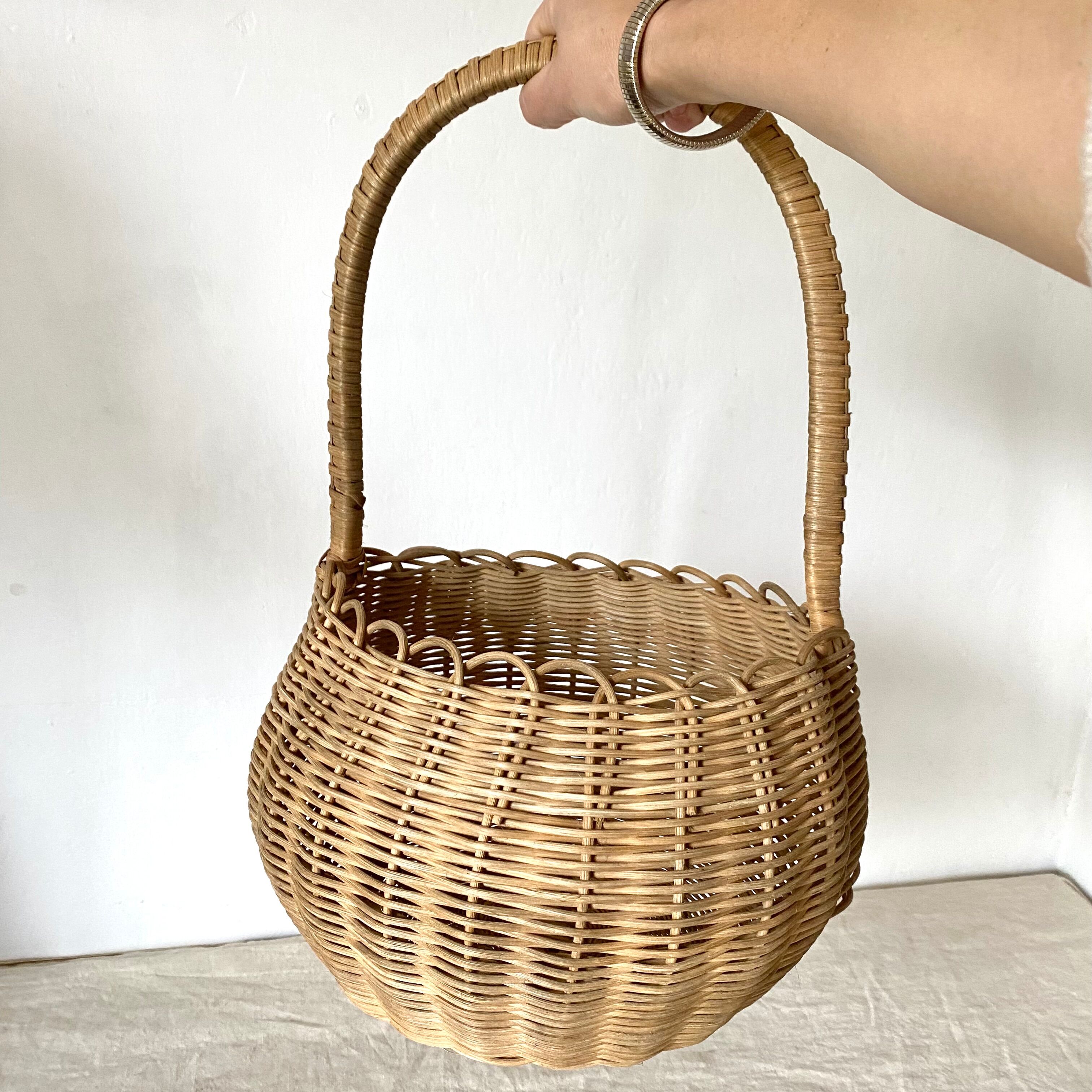 Panier vintage en rotin tressé