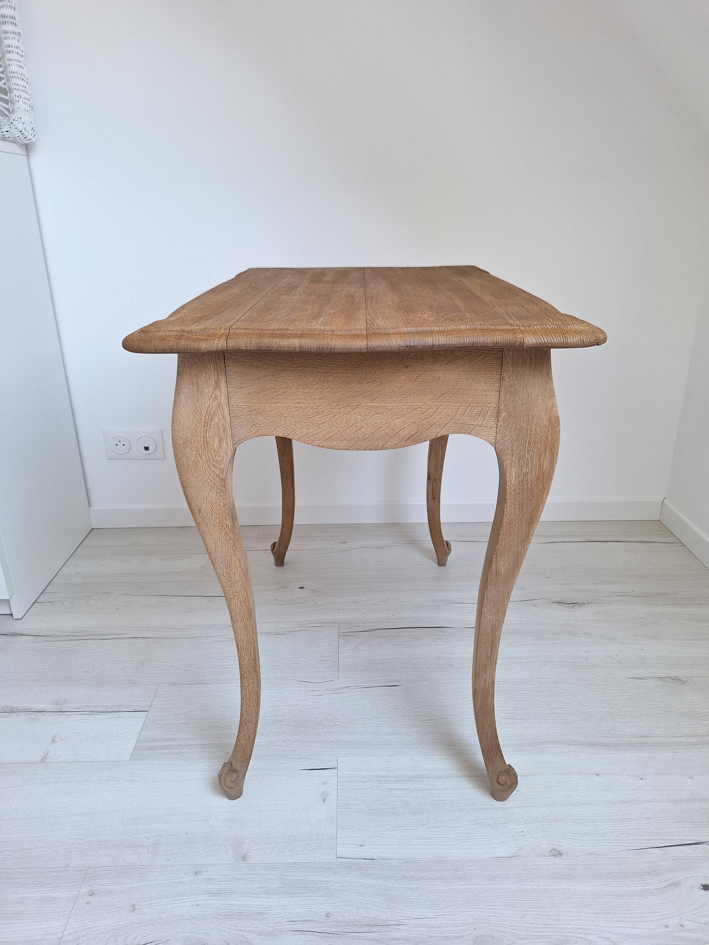 Occasional table, antique desk in solid oak in Louis XV style.