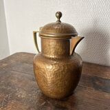 Cafetière en cuivre martelé signée Aug. Dannhauer, Genève – 3/4 L