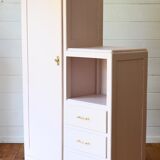Asymmetric cabinet