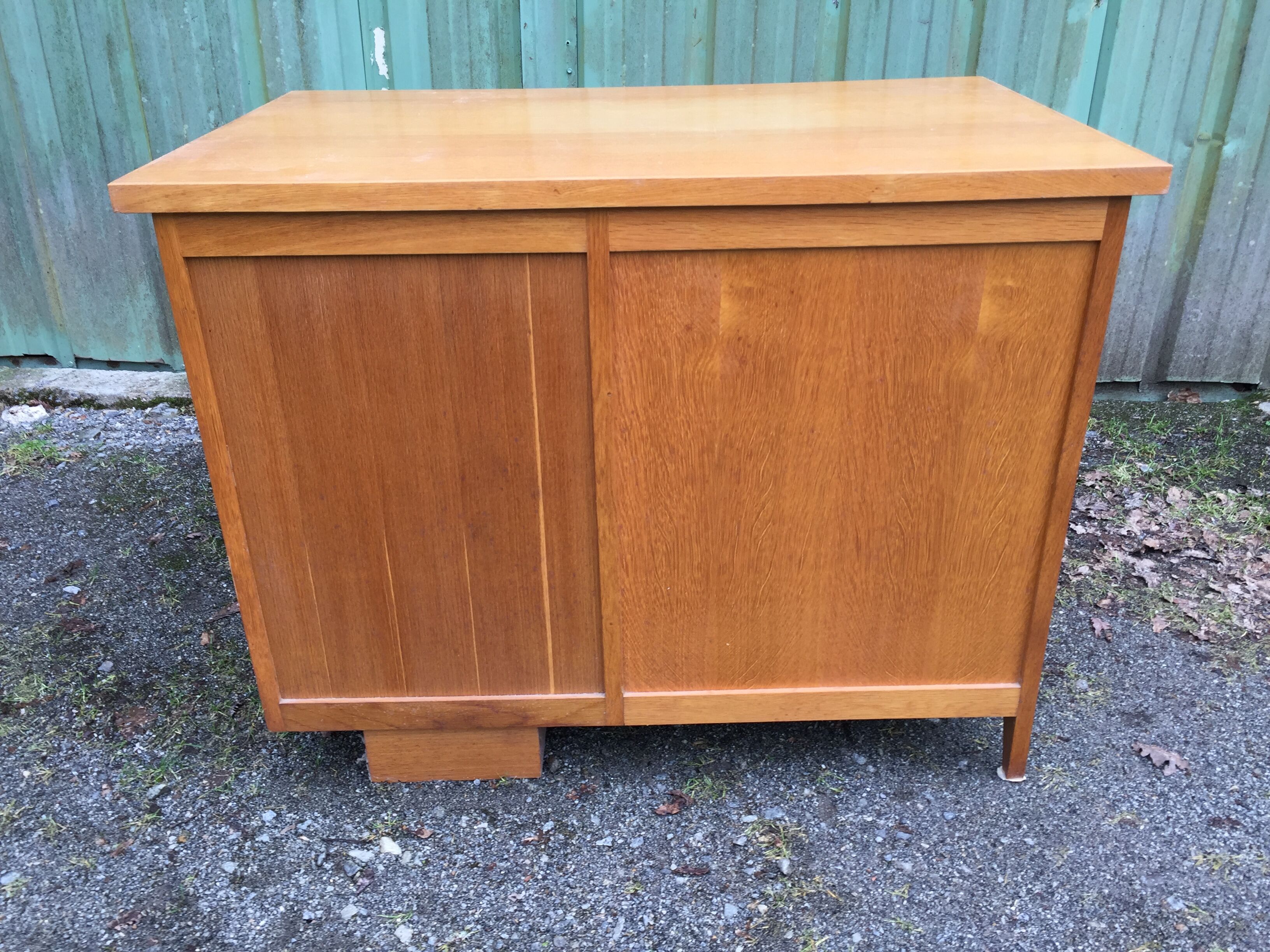 Vintage oak desk with 5 drawers.