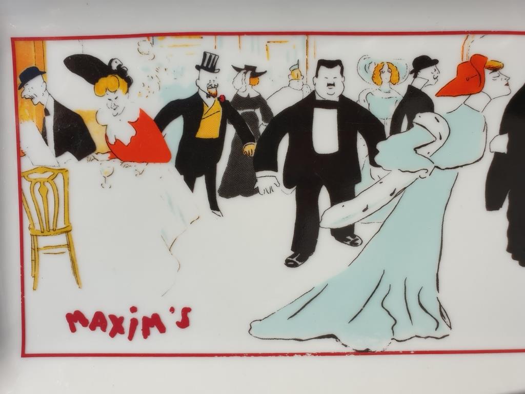 Porcelain cake dish Maxim's Paris