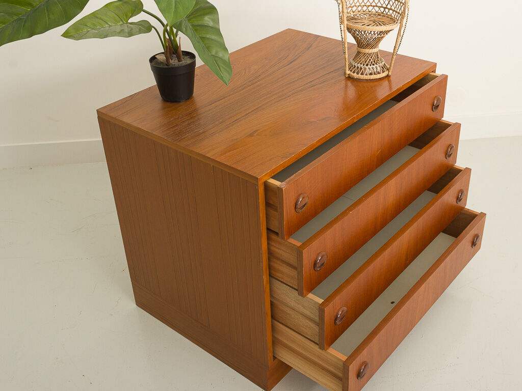 Commode en teck avec 4 tiroirs