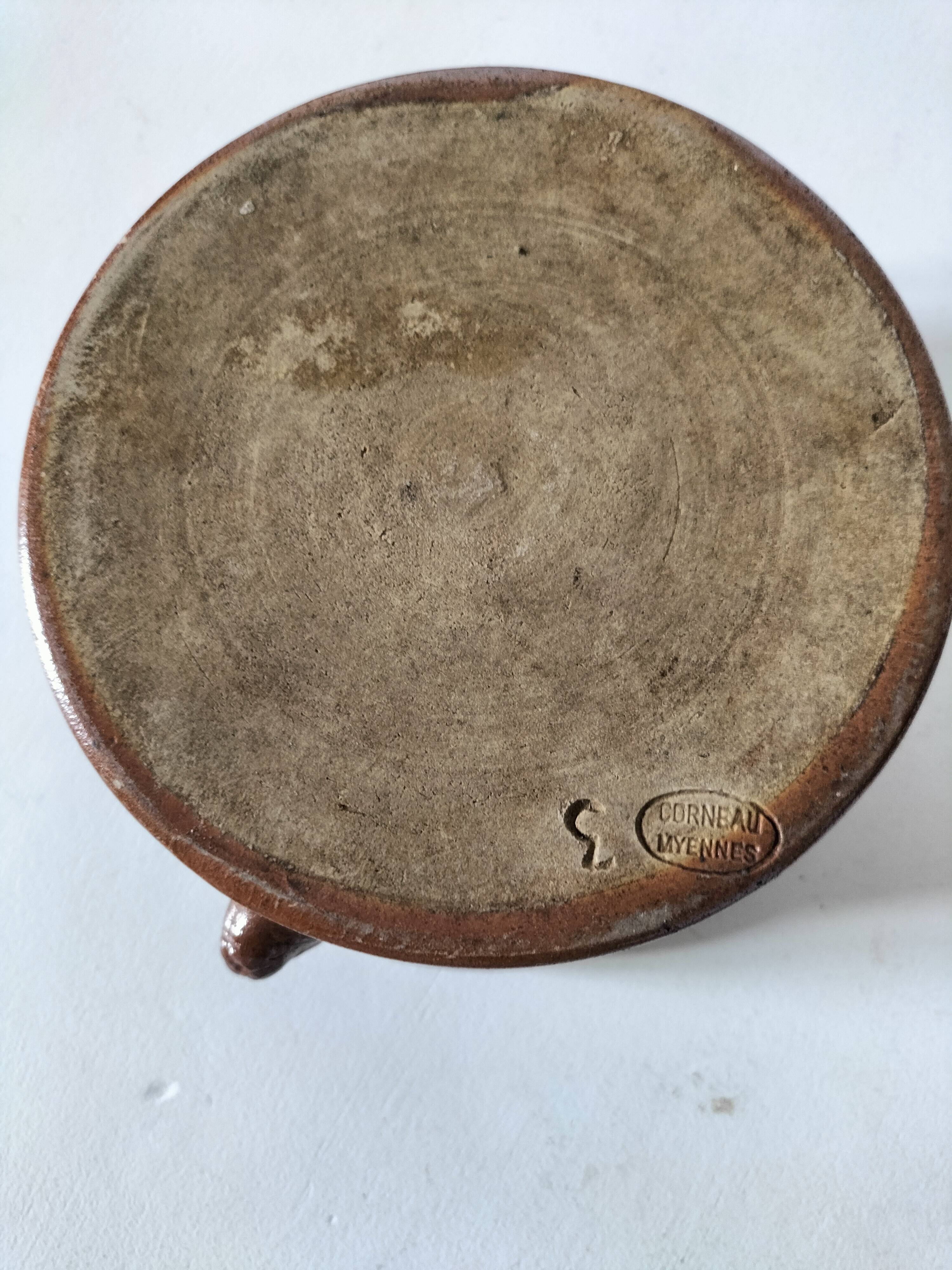 Stoneware pot Corneau Myennes decorated with hares