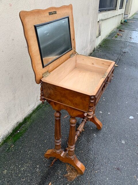 Worker Napoleon III in walnut